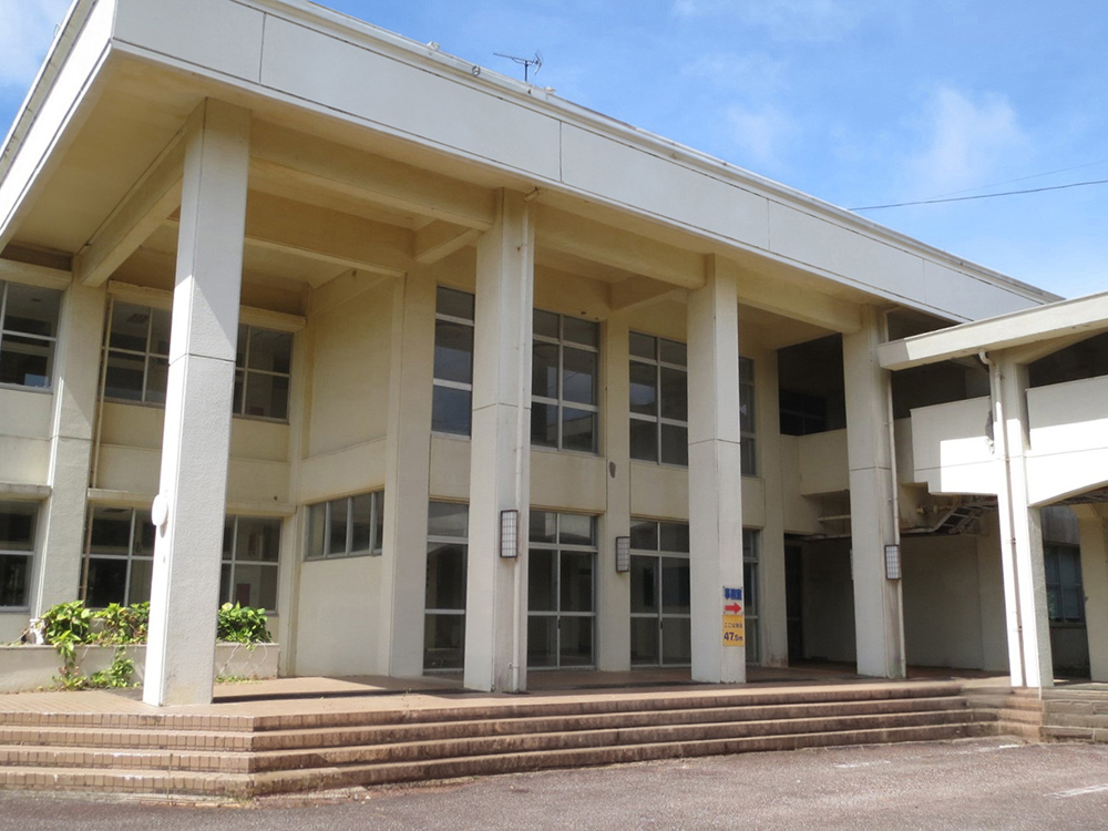 開校準備中の沖縄中央高等学校