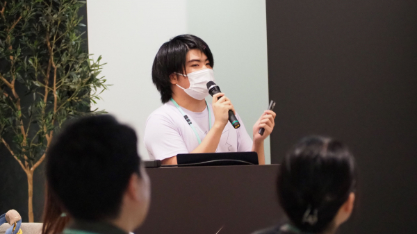 発表テーマ（2）「ビュー・アジャスト　”見えにくい”がなくなる世界へ」