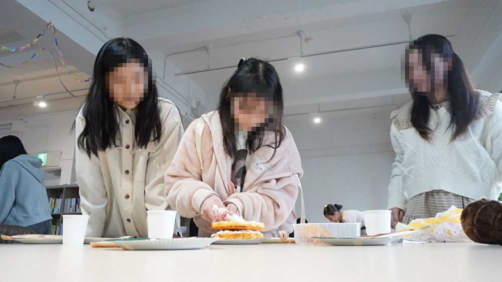 通信制高校サポート校の原宿AIA高等学院で生徒主催のクリスマス会を実施